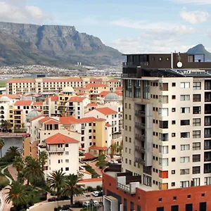 https://century-city-luxury-apartments.hotels-capetown.com